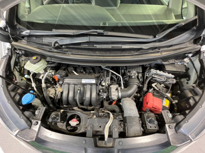 2018 Honda Freed hybrid DAA-GB7 (UW-69f066b2e0247)[4]