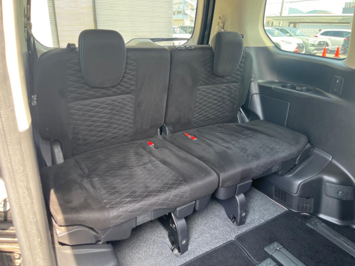 2017 Nissan Serena DAA-GC27 (UW-69f066b4c4d7d)[19]