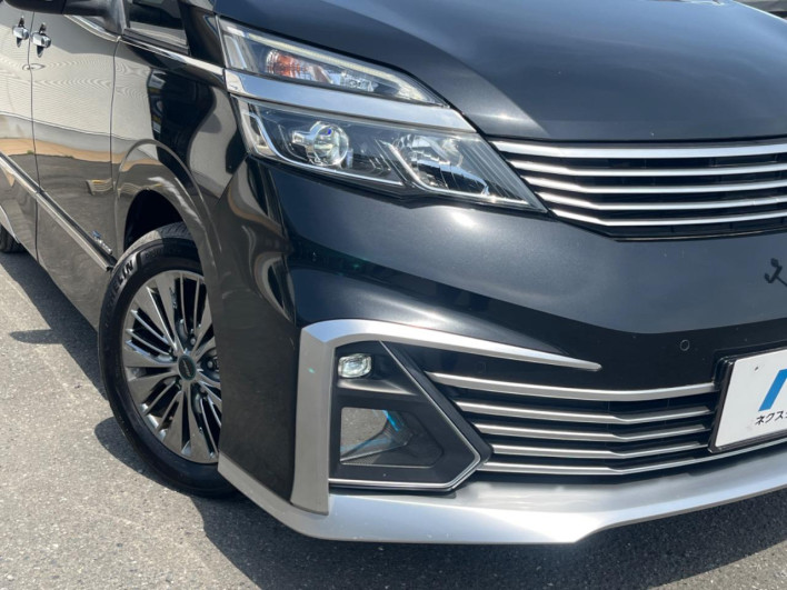 2017 Nissan Serena DAA-GC27 (UW-69f066b4c4d7d)[9]