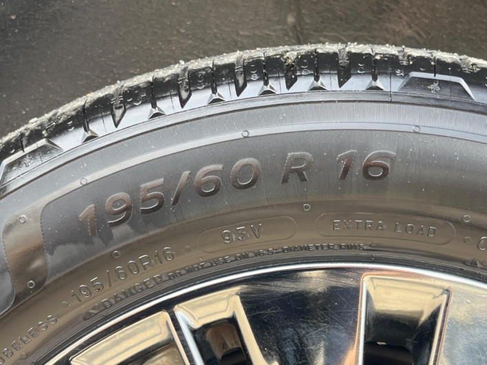 2017 Nissan Serena DAA-GC27 (UW-69f066b4c4d7d)[14]