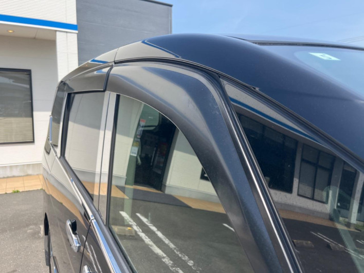 2017 Nissan Serena DAA-GC27 (UW-69f066b4c4d7d)[12]