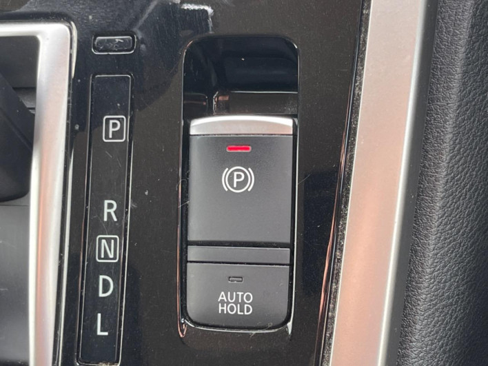 2017 Nissan Serena DAA-GC27 (UW-69f066b4c4d7d)[28]