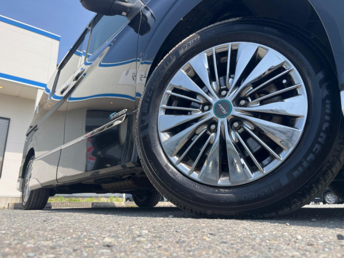 2017 Nissan Serena DAA-GC27 (UW-69f066b4c4d7d)[10]