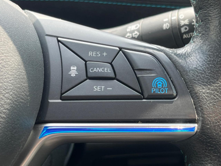 2017 Nissan Serena DAA-GC27 (UW-69f066b4c4d7d)[21]