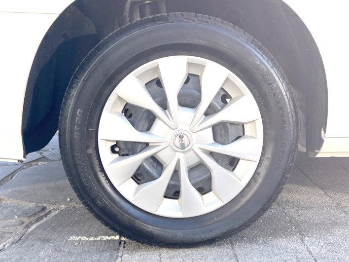 2017 Nissan Serena DAA-GC27 (UW-69f066b51d65f)[26]