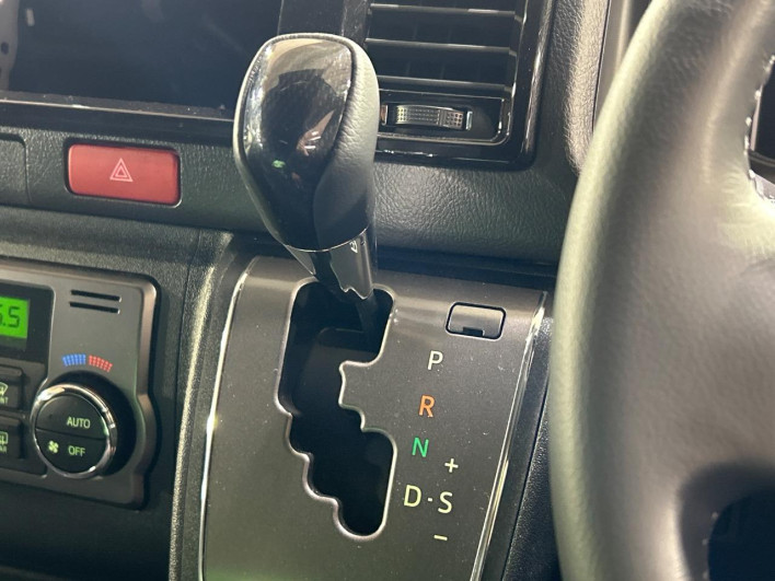 2025 Toyota Hiace Van 3DF-GDH201V (UW-69f066b54cdb0)[19]