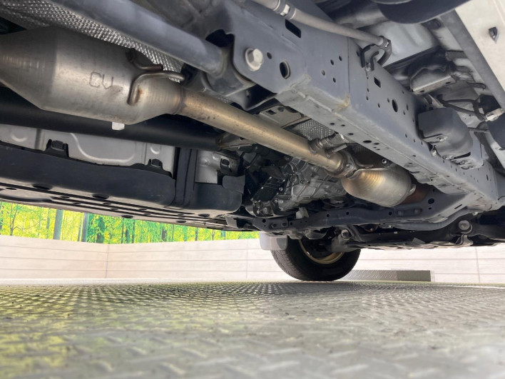 2017 Toyota Land Cruiser Prado LDA-GDJ150W (UW-69f066b670d9e)[26]