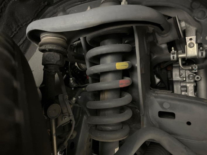 2017 Toyota Land Cruiser Prado LDA-GDJ150W (UW-69f066b670d9e)[9]