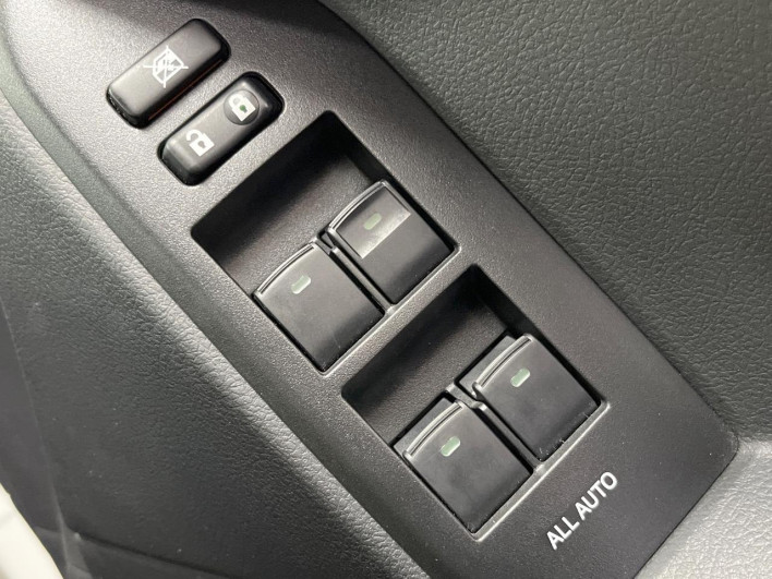 2017 Toyota Land Cruiser Prado LDA-GDJ150W (UW-69f066b670d9e)[10]