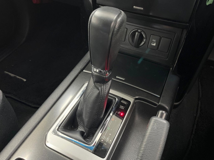 2017 Toyota Land Cruiser Prado LDA-GDJ150W (UW-69f066b670d9e)[23]