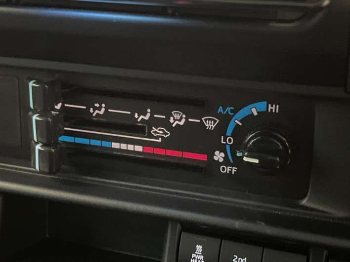 2025 Toyota Land Cruiser 70 3DA-GDJ76W (UW-69f066b758e62)[10]