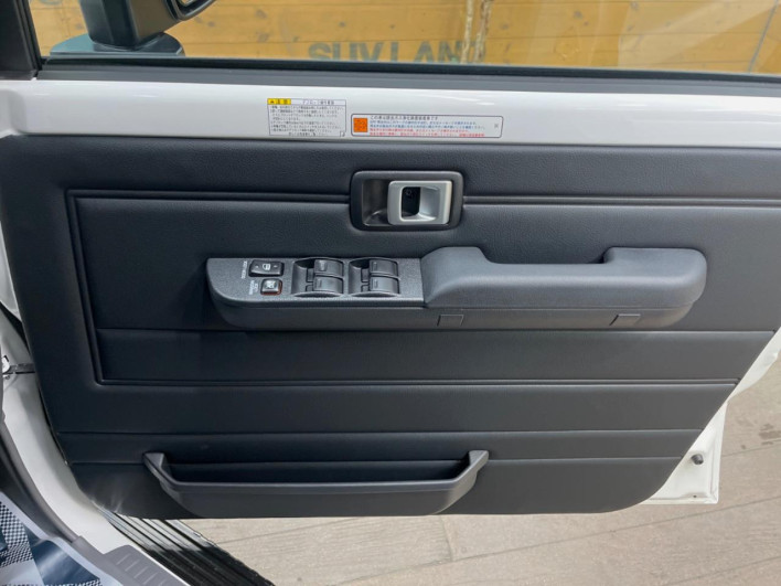 2025 Toyota Land Cruiser 70 3DA-GDJ76W (UW-69f066b758e62)[17]