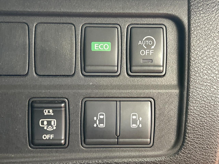 2017 Nissan Serena DAA-GFC27 (UW-69f066b8bbe94)[5]