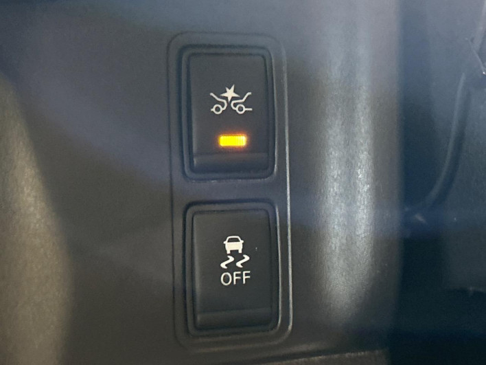 2017 Nissan Serena DAA-GFC27 (UW-69f066b8bbe94)[7]