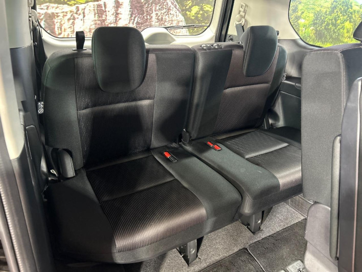 2017 Nissan Serena DAA-GFC27 (UW-69f066b8bbe94)[23]