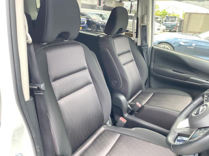 2017 Nissan Serena DAA-GFC27 (UW-69f066b8c5c3d)[5]