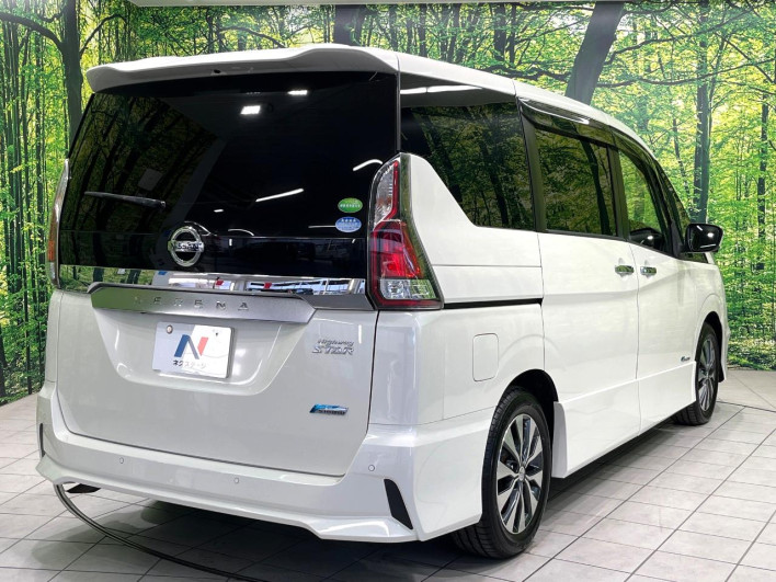 2017 Nissan Serena DAA-GFC27 (UW-69f066b90c143)[7]