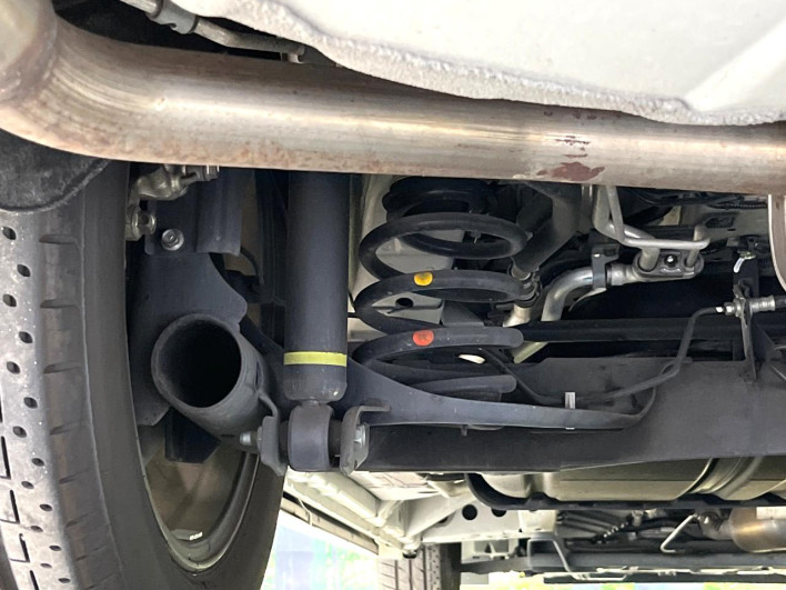 2017 Nissan Serena DAA-GFC27 (UW-69f066b90c143)[23]