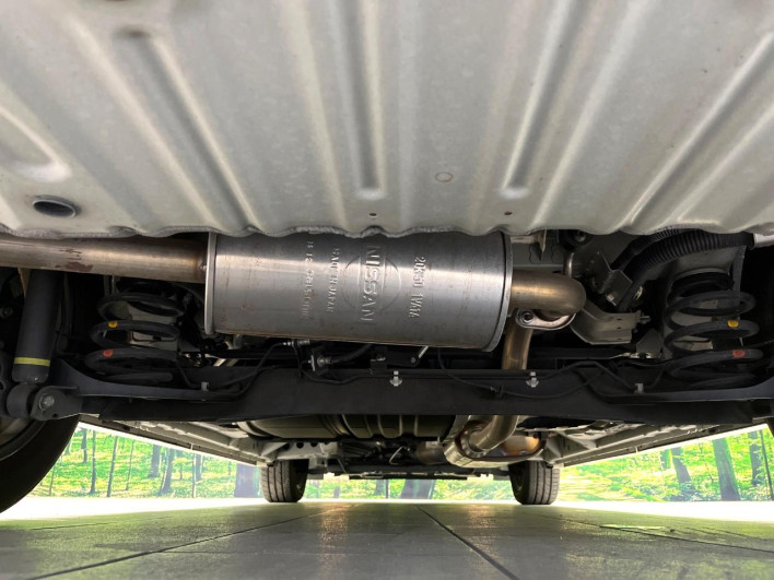 2017 Nissan Serena DAA-GFC27 (UW-69f066b90c143)[22]