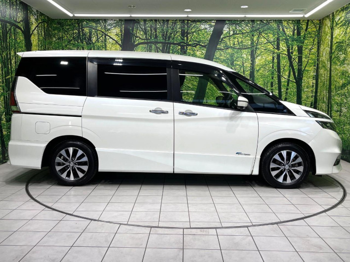 2017 Nissan Serena DAA-GFC27 (UW-69f066b90c143)[6]