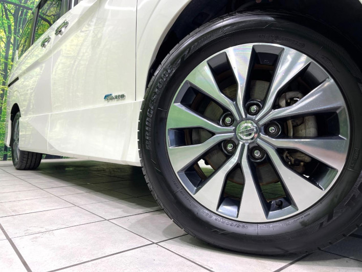 2017 Nissan Serena DAA-GFC27 (UW-69f066b90c143)[14]