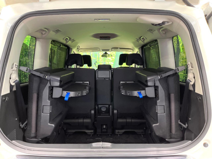 2017 Nissan Serena DAA-GFC27 (UW-69f066b90c143)[28]