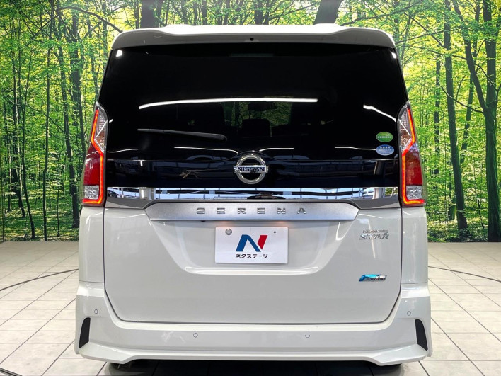 2017 Nissan Serena DAA-GFC27 (UW-69f066b90c143)[21]