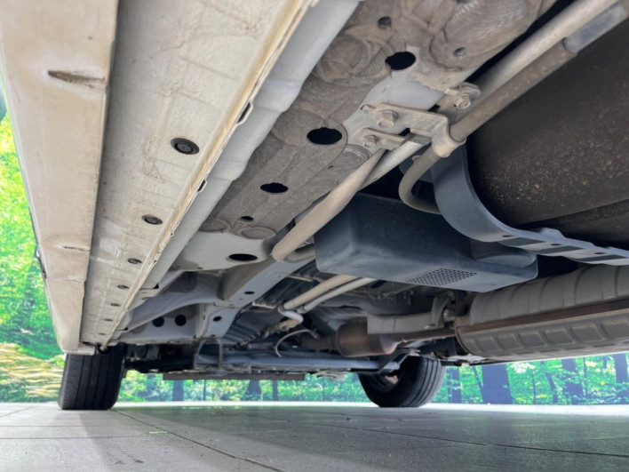 2017 Nissan Serena DAA-GFC27 (UW-69f066b93d756)[21]