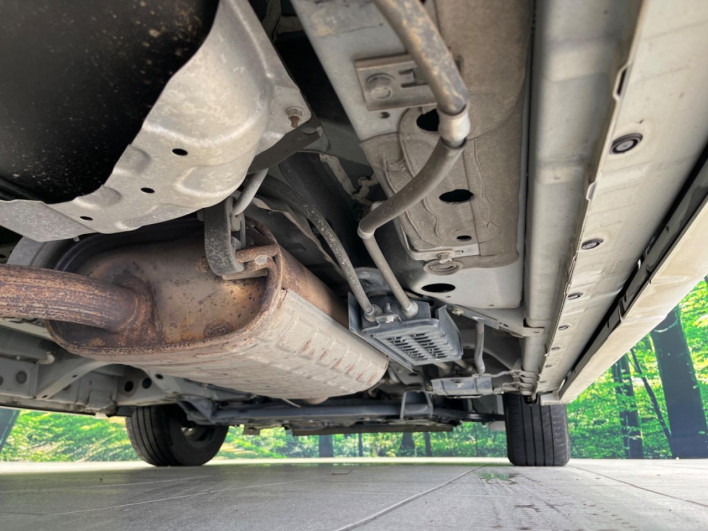 2017 Nissan Serena DAA-GFC27 (UW-69f066b93d756)[23]