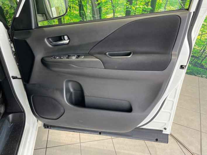 2017 Nissan Serena DAA-GFC27 (UW-69f066b93d756)[25]