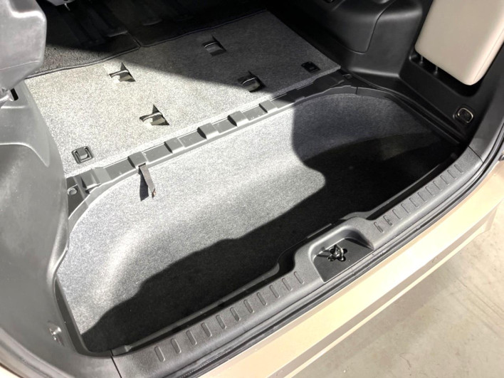 2018 Nissan Serena DAA-GFC27 (UW-69f066ba19cc5)[9]