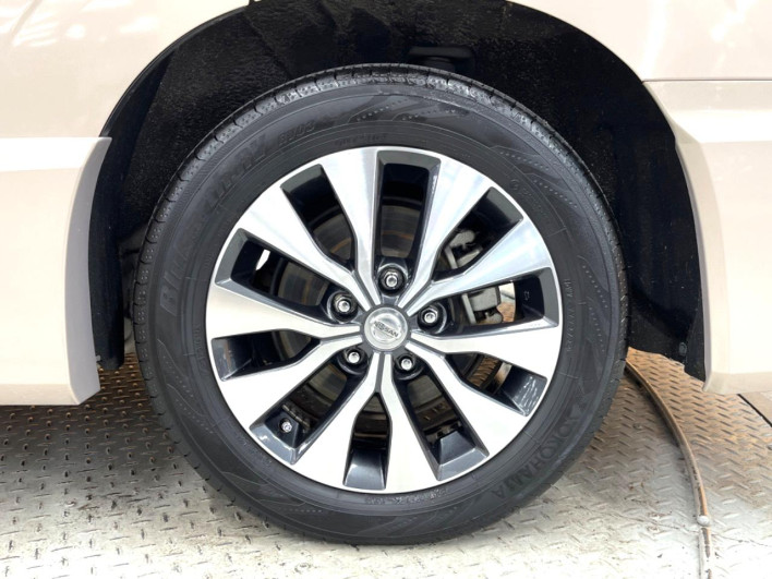 2018 Nissan Serena DAA-GFC27 (UW-69f066ba19cc5)[21]