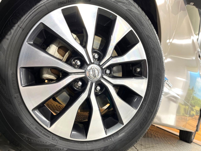 2018 Nissan Serena DAA-GFC27 (UW-69f066ba19cc5)[18]