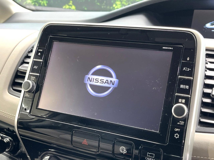 2018 Nissan Serena DAA-GFC27 (UW-69f066ba19cc5)[13]