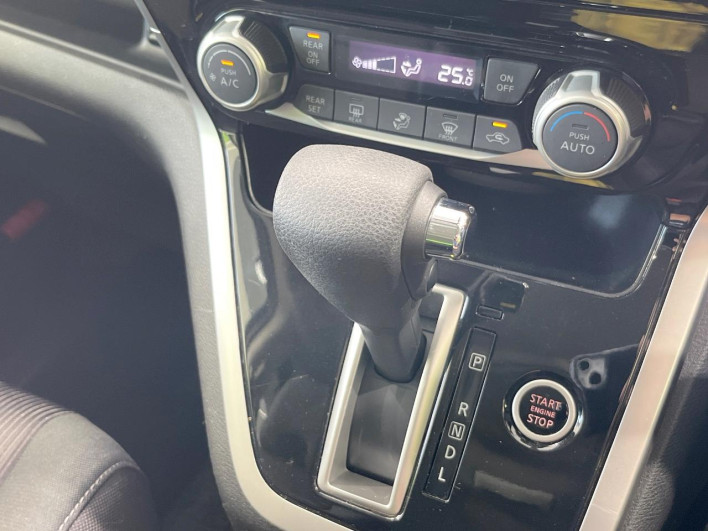 2019 Nissan Serena DAA-GFC27 (UW-69f066ba60f25)[22]