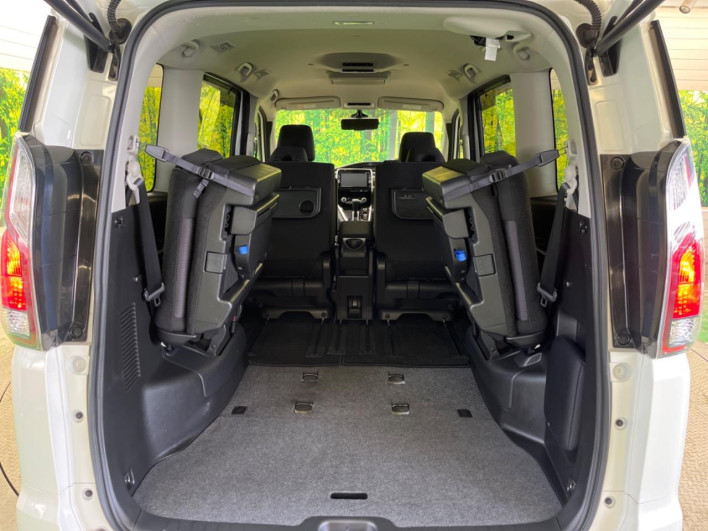 2019 Nissan Serena DAA-GFC27 (UW-69f066bb0de17)[13]