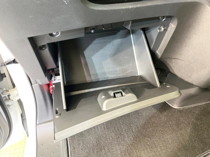 2024 Nissan Serena 6AA-GFC28 (UW-69f066bf538a4)[11]