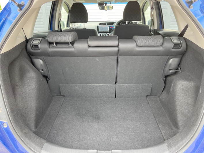 2013 Honda Fit DBA-GK3 (UW-69f066c0dfe49)[8]