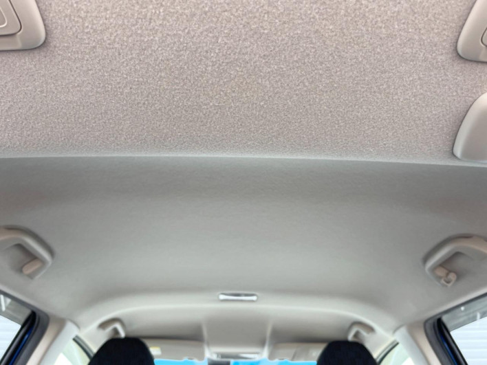 2013 Honda Fit DBA-GK3 (UW-69f066c0dfe49)[10]