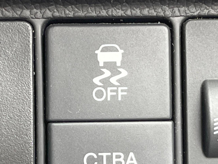 2013 Honda Fit DBA-GK3 (UW-69f066c0dfe49)[22]