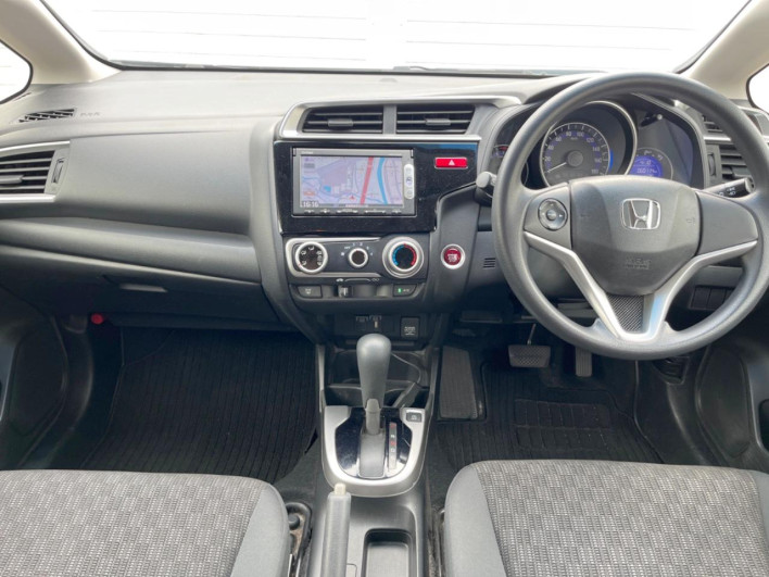 2013 Honda Fit DBA-GK3 (UW-69f066c0dfe49)[11]