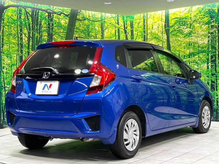 2015 Honda Fit DBA-GK3 (UW-69f066c11c114)[17]