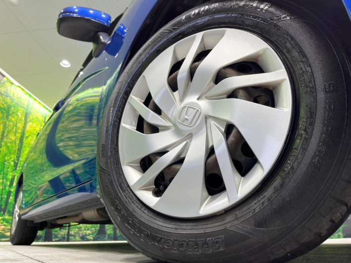 2015 Honda Fit DBA-GK3 (UW-69f066c11c114)[23]