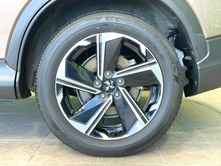 2022 Mitsubishi Eclipse Cross PHEV 5LA-GL3W (UW-69f066c1ef1cf)[4]