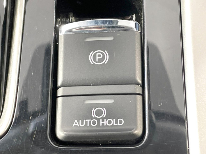 2022 Mitsubishi Eclipse Cross PHEV 5LA-GL3W (UW-69f066c1ef1cf)[27]