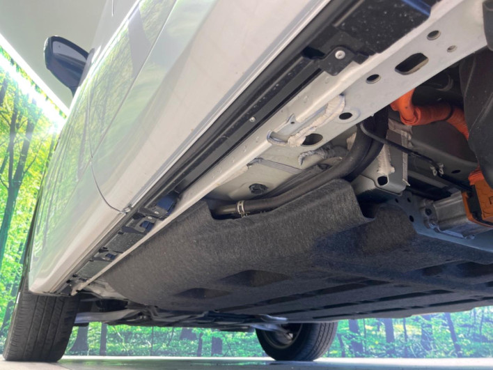 2022 Mitsubishi OUTLANDER PHEV 5LA-GN0W (UW-69f066c2bc4af)[22]