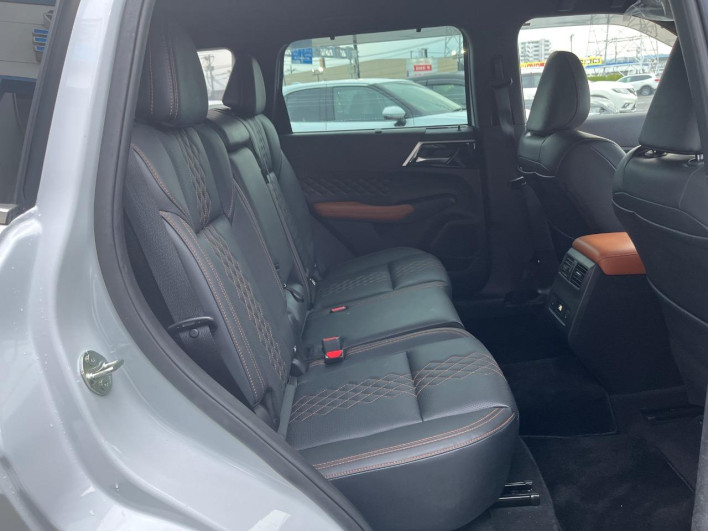 2023 Mitsubishi OUTLANDER PHEV 5LA-GN0W (UW-69f066c2ca431)[19]