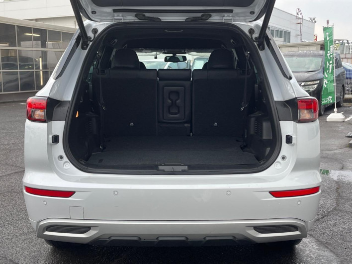 2023 Mitsubishi OUTLANDER PHEV 5LA-GN0W (UW-69f066c2ca431)[26]