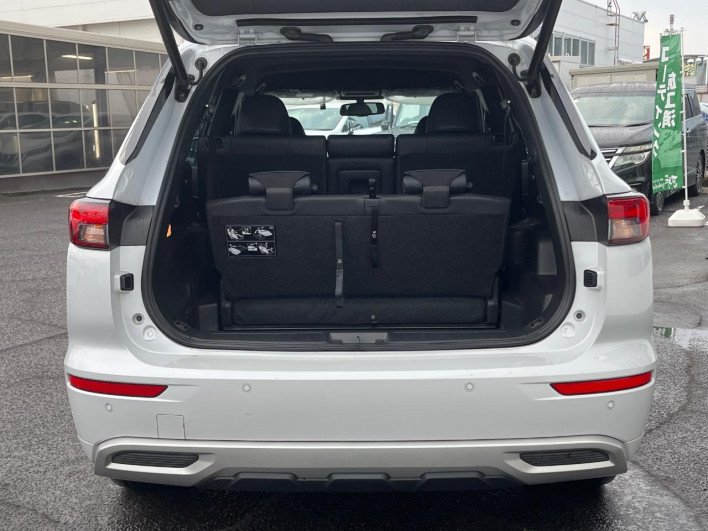 2023 Mitsubishi OUTLANDER PHEV 5LA-GN0W (UW-69f066c2ca431)[23]