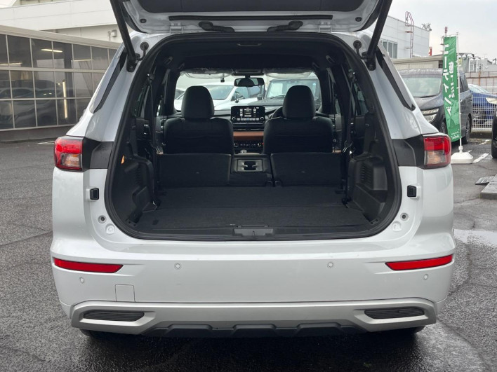 2023 Mitsubishi OUTLANDER PHEV 5LA-GN0W (UW-69f066c2ca431)[29]